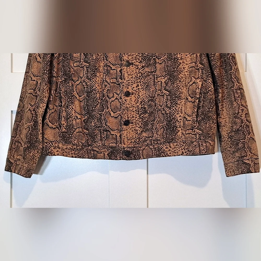 Free People Snakeskin Denim Trucker Jacket Button Up Cotton Brown Black Medium - Picture 5 of 16